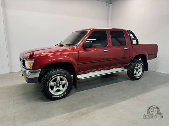 1992 Toyota Hilux JDM car for sale — photo 9 of 25