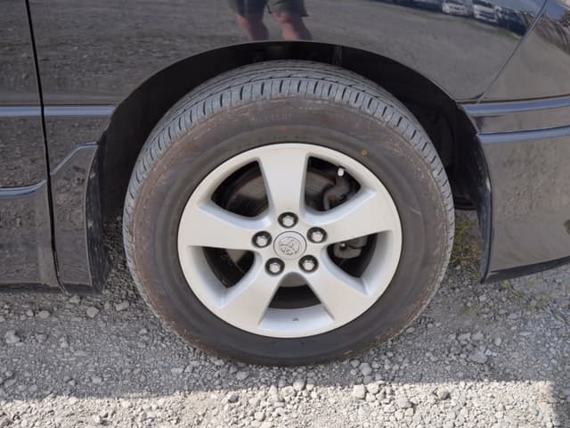 2001 Toyota Estima JDM car for sale — photo 21 of 25