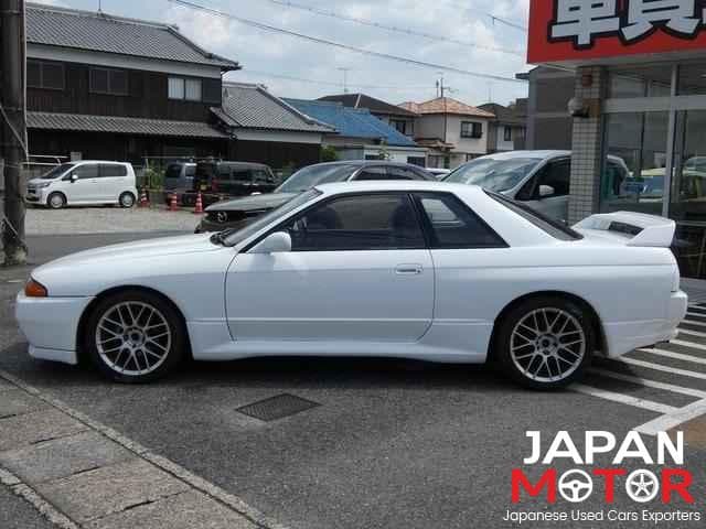 1992 Nissan Skyline JDM car for sale — photo 4 of 10