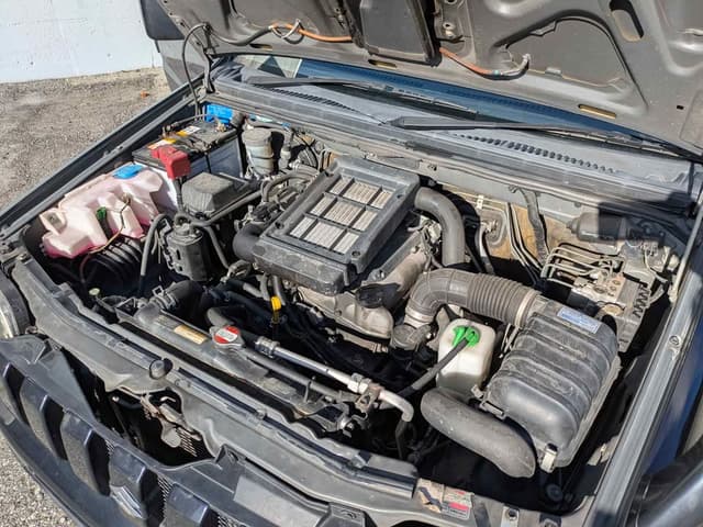2008 Suzuki Jimny JDM car for sale — photo 10 of 11