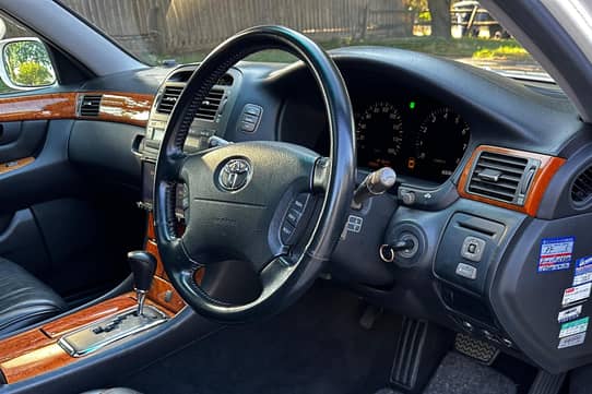 2001 Toyota Celsior JDM car for sale — photo 4 of 6