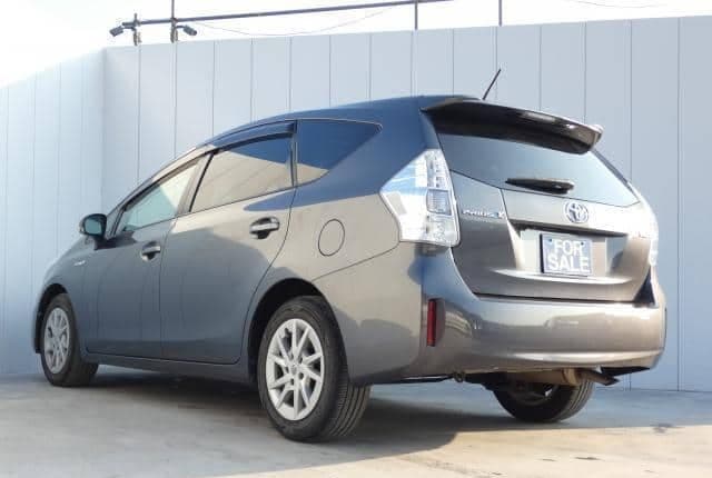 2011 Toyota Prius JDM car for sale — photo 3 of 20