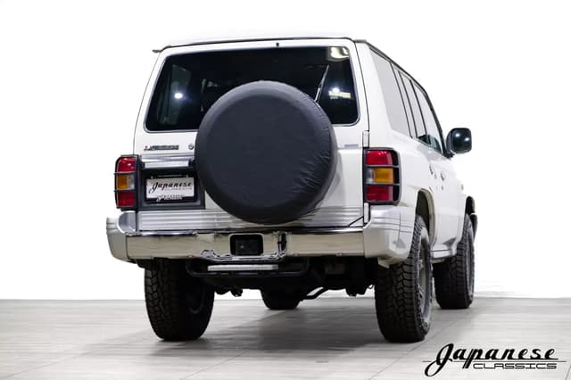 1997 Mitsubishi Pajero JDM car for sale — photo 7 of 25