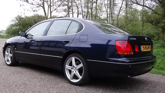 2000 Lexus Gs JDM car for sale — photo 3 of 17