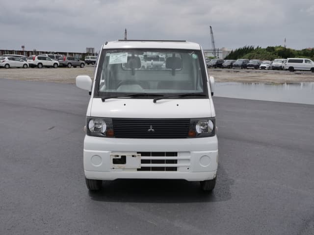 2002 Mitsubishi Minicab JDM car for sale — photo 2 of 25