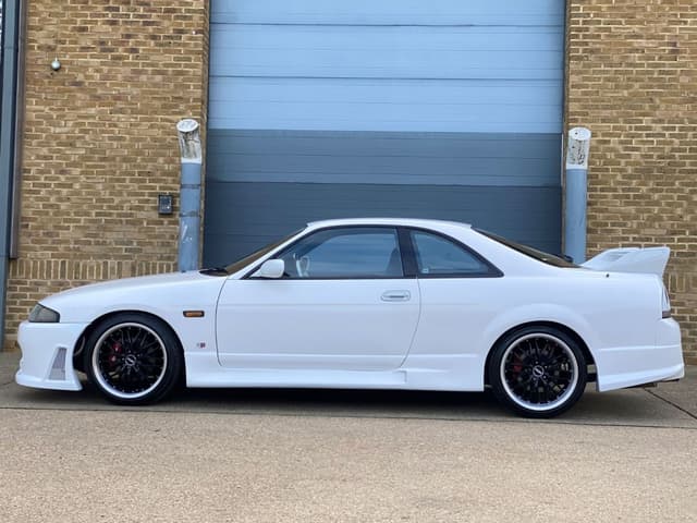 1993 Nissan Skyline JDM car for sale — photo 13 of 25