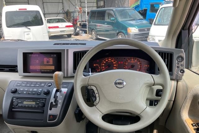 2003 Nissan Elgrand JDM car for sale — photo 21 of 25