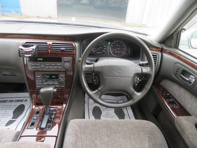 1995 Nissan Cima JDM car for sale — photo 11 of 18