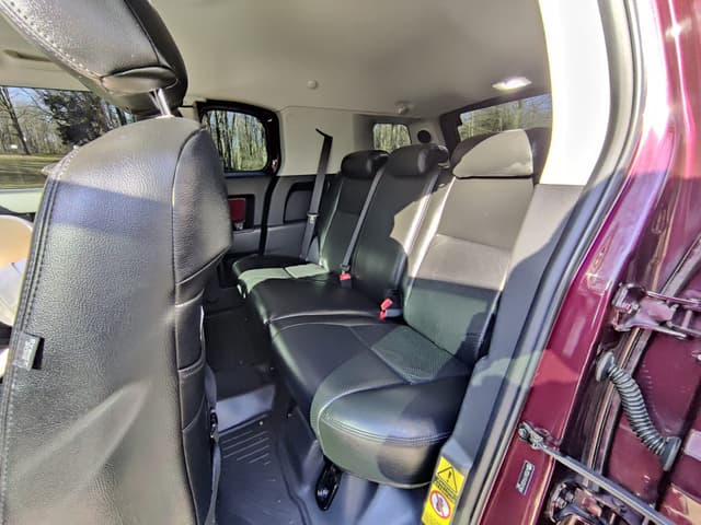2006 Toyota Fj Cruiser JDM car for sale — photo 6 of 19