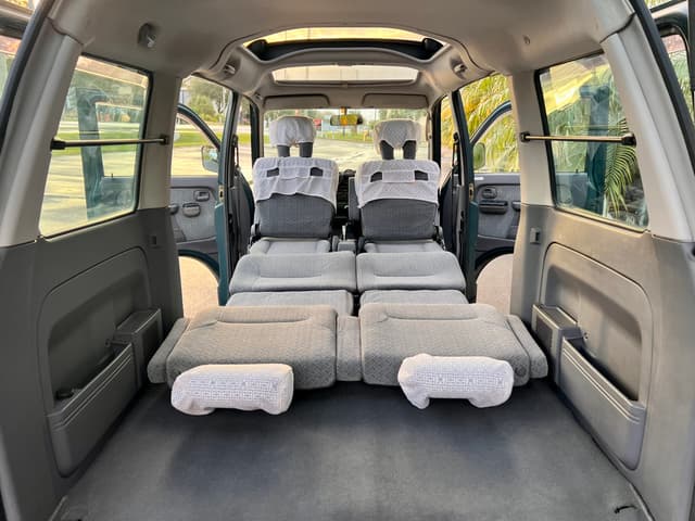 1995 Mitsubishi Bravo Minivan JDM car for sale — photo 22 of 25