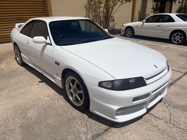 1996 Nissan Skyline JDM car for sale — photo 2 of 18