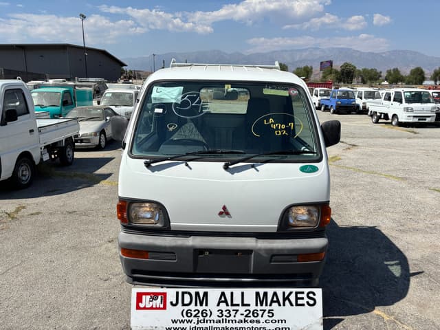 1997 Mitsubishi Minicab JDM car for sale — photo 2 of 25