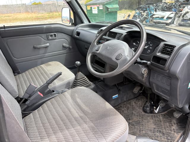 2000 Daihatsu Hijet JDM car for sale — photo 10 of 25