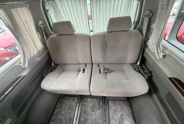 2001 Nissan Elgrand JDM car for sale — photo 19 of 25