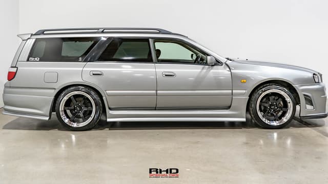 1999 Nissan Stagea JDM car for sale — photo 8 of 25