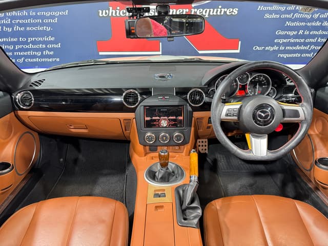2005 Mazda Roadster (Eunos Roadster / MX-5) JDM car for sale — photo 4 of 25