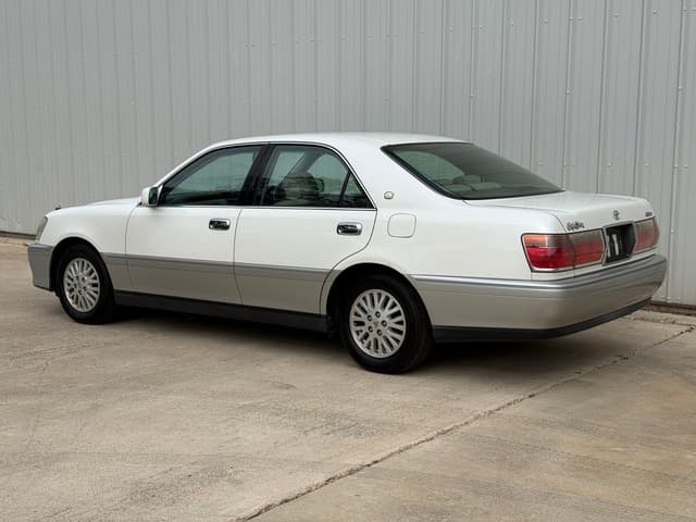 2000 Toyota Crown JDM car for sale — photo 4 of 21