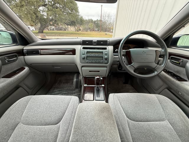 2000 Toyota Crown JDM car for sale — photo 17 of 19