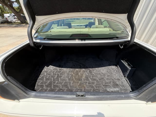 2000 Toyota Crown JDM car for sale — photo 18 of 21