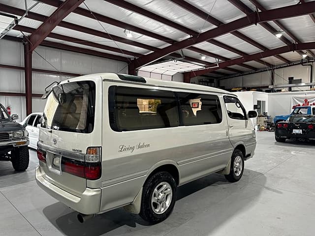 2000 Toyota HiAce JDM car for sale — photo 4 of 14