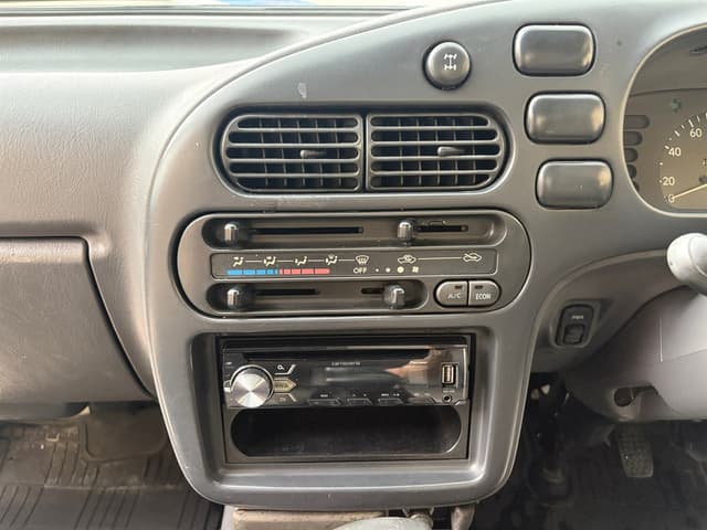 1996 Daihatsu Hijet JDM car for sale — photo 16 of 17