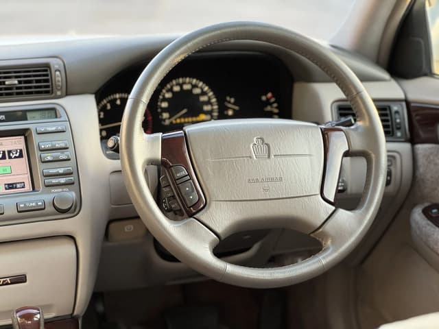 2000 Toyota Majesta JDM car for sale — photo 18 of 25