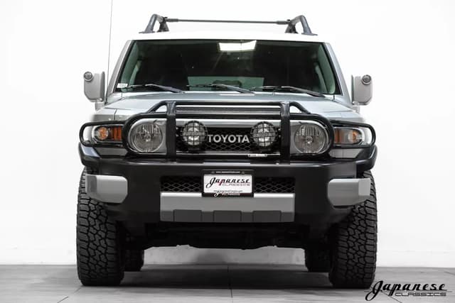 2010 Toyota Fj Cruiser JDM car for sale — photo 2 of 25