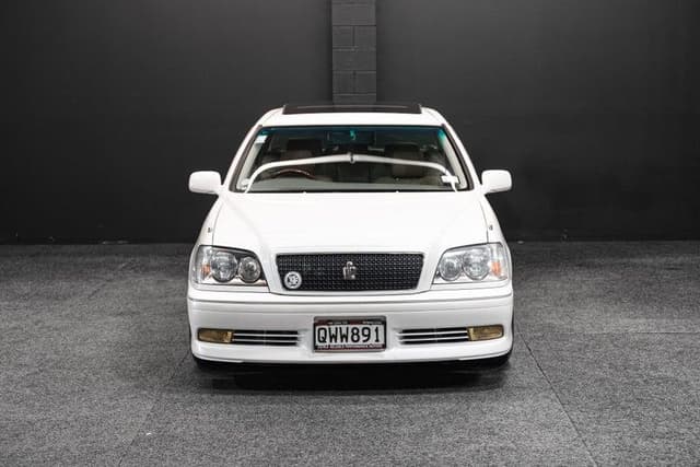 2000 Toyota Crown JDM car for sale — photo 4 of 18
