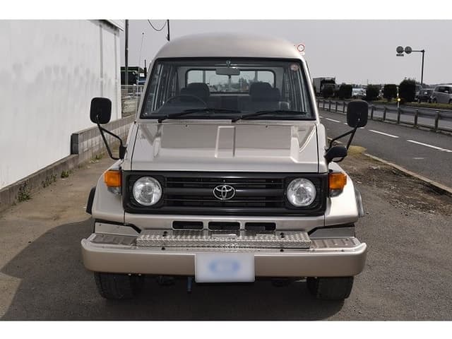 1997 Toyota Land Cruiser JDM car for sale — photo 4 of 5