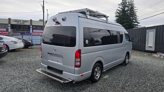 2007 Toyota HiAce JDM car for sale — photo 5 of 21