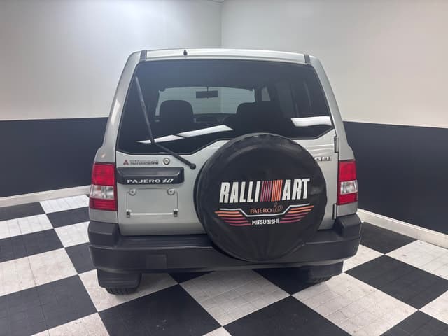 2000 Mitsubishi Pajero JDM car for sale — photo 14 of 25