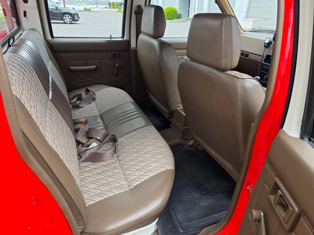 1988 Nissan Truck JDM car for sale — photo 9 of 11