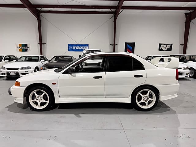 1996 Mitsubishi Lancer Evolution JDM car for sale — photo 2 of 25