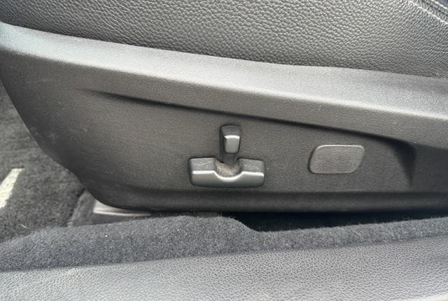 2011 Subaru Legacy JDM car for sale — photo 10 of 25
