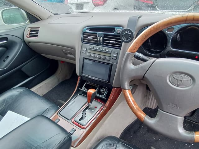 1998 Toyota Aristo JDM car for sale — photo 9 of 12