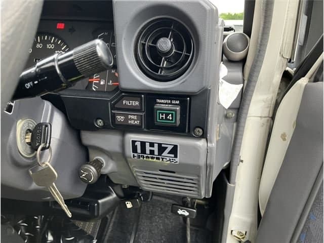 1999 Toyota Land Cruiser JDM car for sale — photo 22 of 25