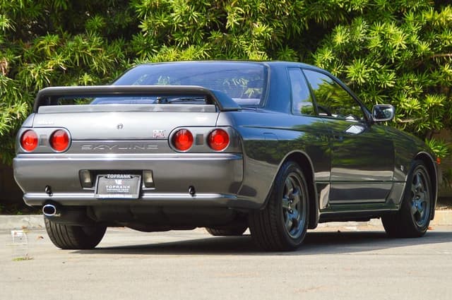 1989 Nissan Skyline JDM car for sale — photo 9 of 25