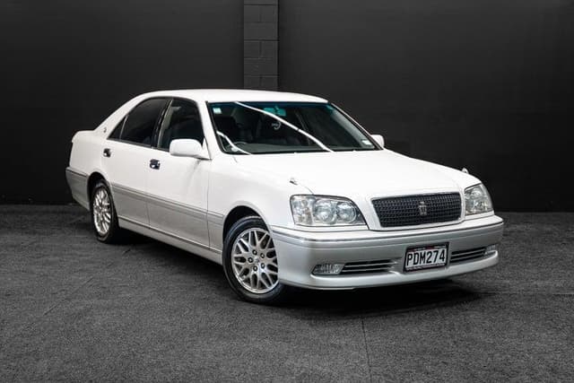 2000 Toyota Crown JDM car for sale — photo 12 of 20