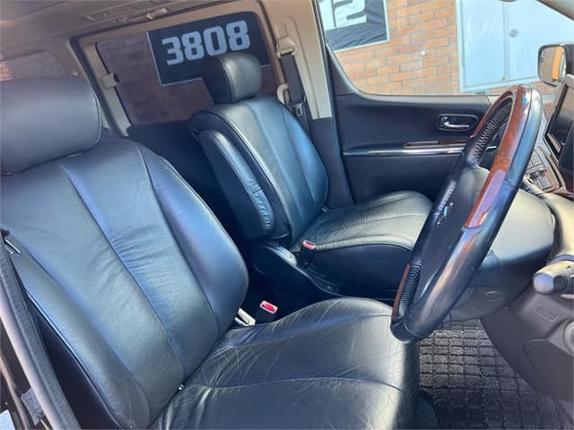 2008 Nissan Elgrand JDM car for sale — photo 13 of 16