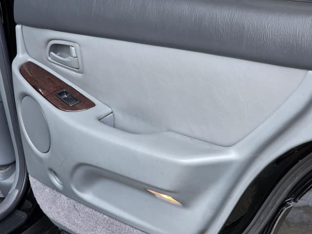 1994 Toyota Aristo JDM car for sale — photo 16 of 25