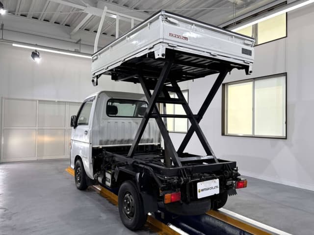 1997 Daihatsu Hijet JDM car for sale — photo 3 of 25