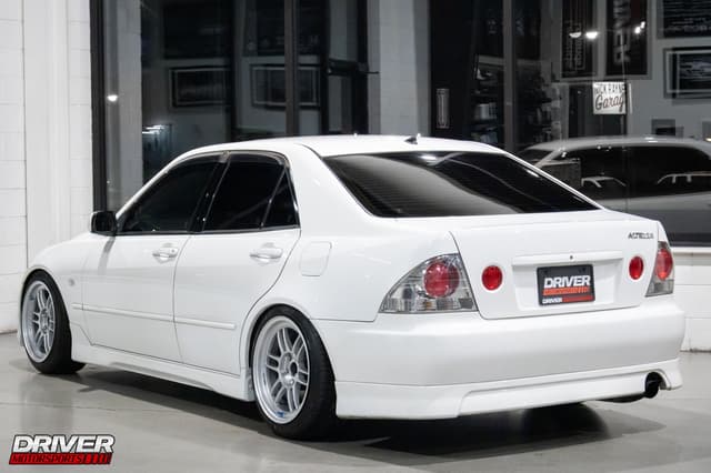 1999 Toyota Altezza JDM car for sale — photo 2 of 3