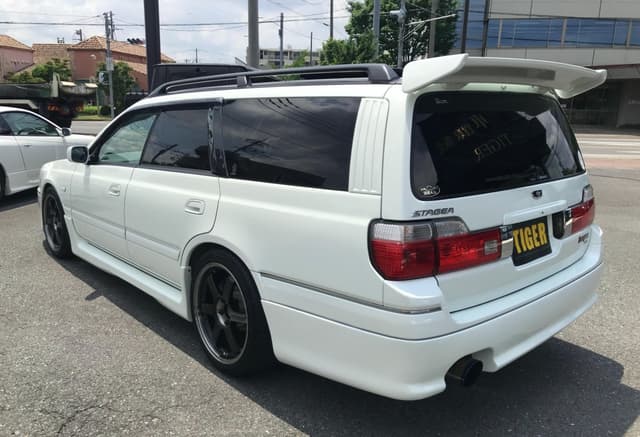 2001 Nissan Stagea JDM car for sale — photo 3 of 14