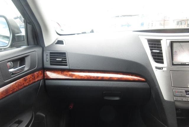 2010 Subaru Legacy JDM car for sale — photo 6 of 25