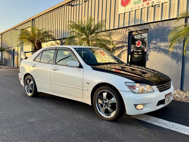 2000 Toyota Altezza JDM car for sale — photo 12 of 25