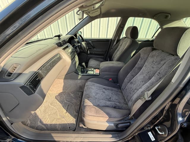 2000 Toyota Crown JDM car for sale — photo 11 of 22