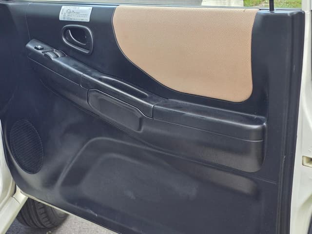 1998 Mitsubishi Pajero Mini JDM car for sale — photo 23 of 25