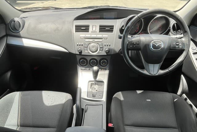 2011 Mazda Axela JDM car for sale — photo 20 of 25