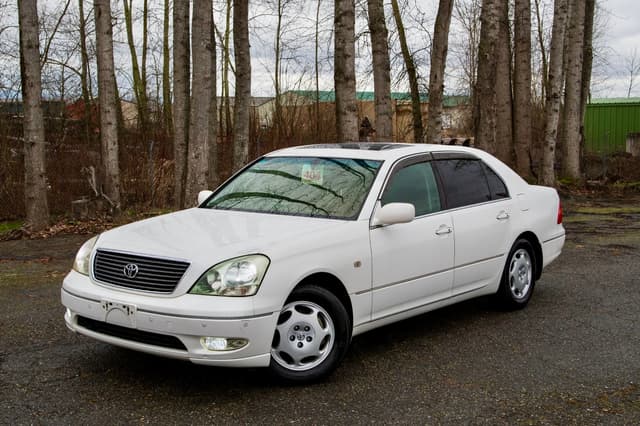 2001 Toyota Celsior JDM car for sale — photo 3 of 22