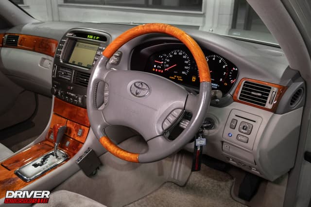 2001 Toyota Celsior JDM car for sale — photo 13 of 21